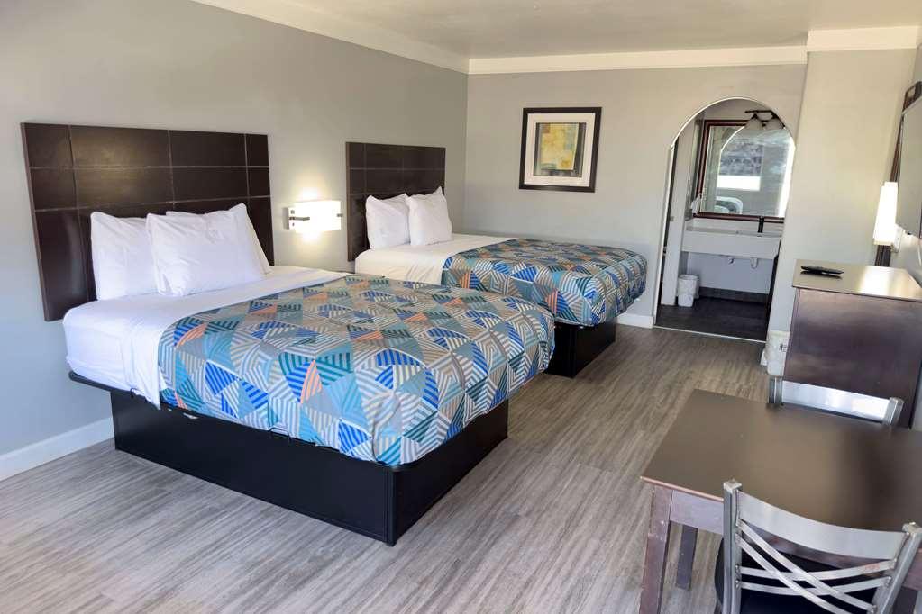 Days Inn By Wyndham Gonzales Rum bild