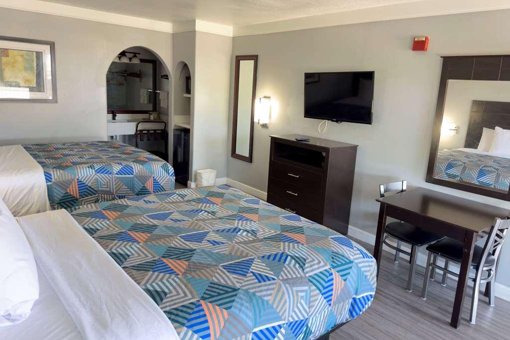Days Inn By Wyndham Gonzales Rum bild