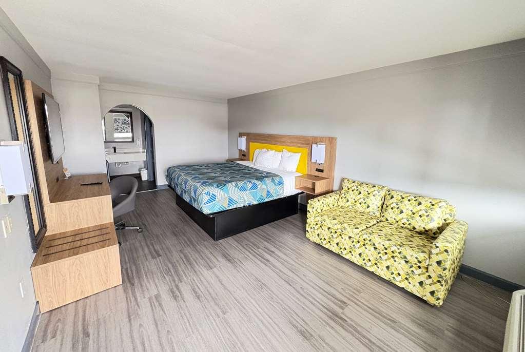 Days Inn By Wyndham Gonzales Rum bild